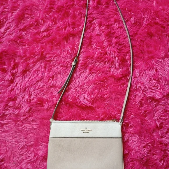 Kate Spade Crossbody, Cream and White Purse, Pebble Leather Bag - Picture 7 of 7